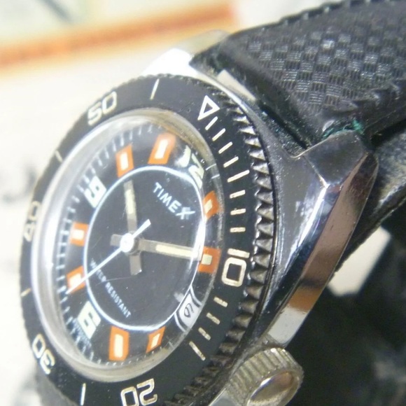 RARE 1977 Timex Diver Style  31.4mm 3 Color Rotating Bezel NR - Picture 3 of 4